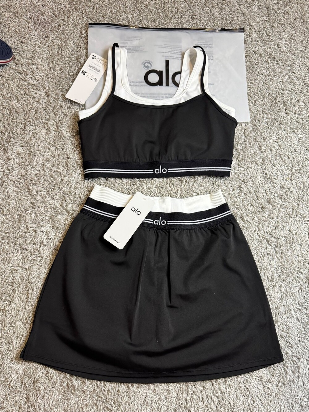Alo Black & White Athletic Skirt & Ribbed Tank Set Size L